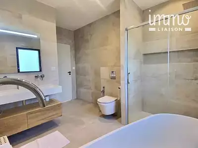 Maison, 210 m²