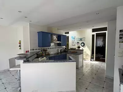 Maison, 166 m²