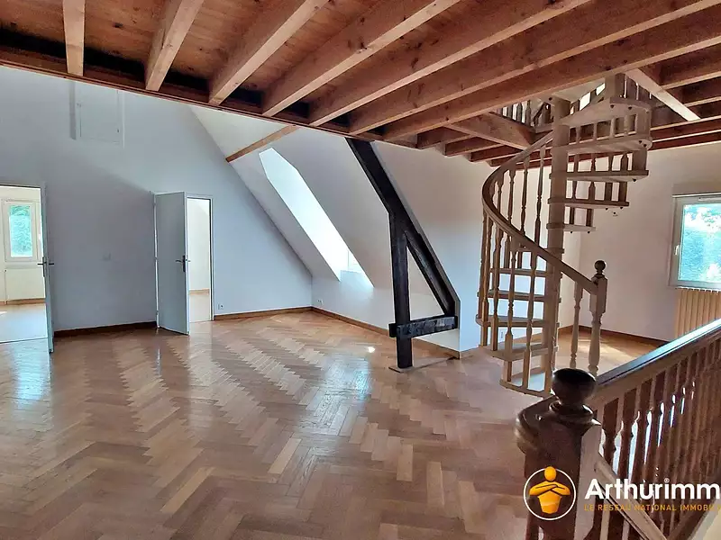 Maison, 211,2 m²