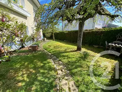 Maison, 196 m²