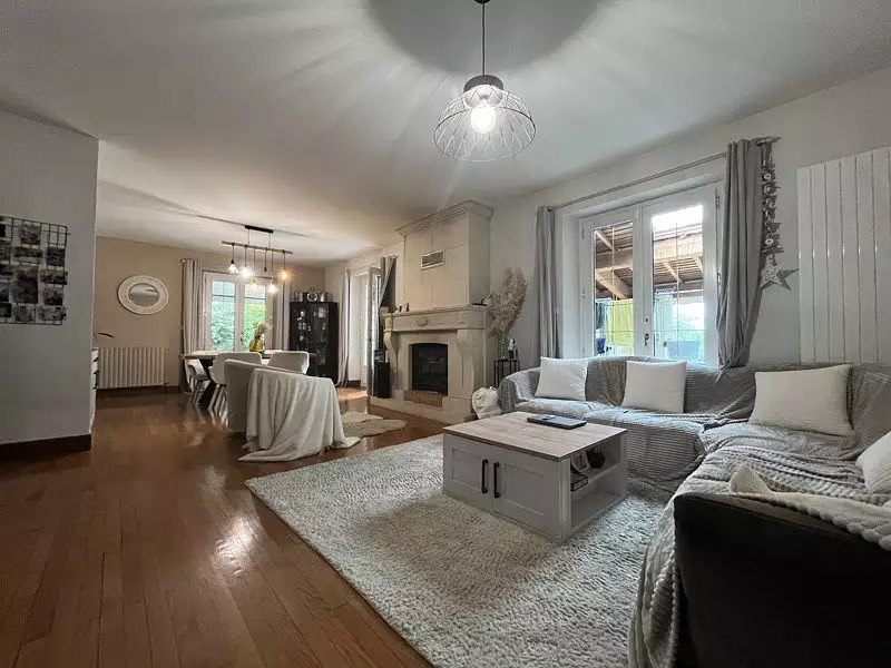 Maison, 222 m²