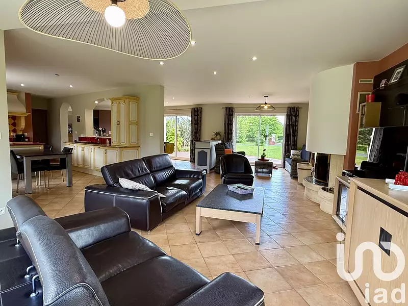 Maison, 220 m²