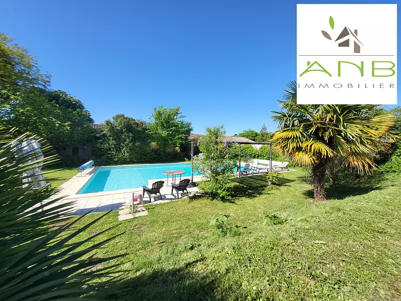 Maison, 254 m²