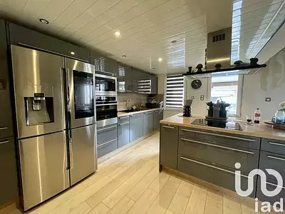 Maison, 190 m²