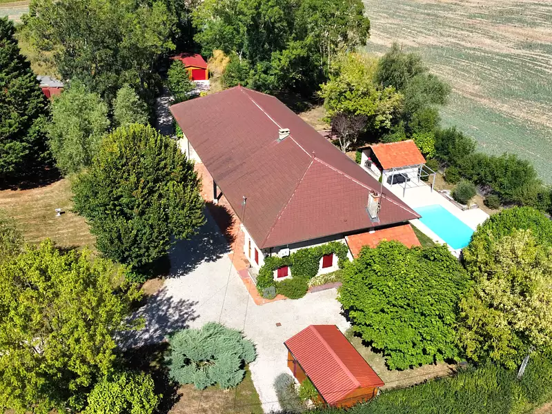 Maison, 322 m²