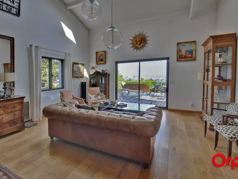 Maison, 356 m²