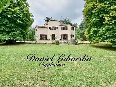 Maison, 230 m²