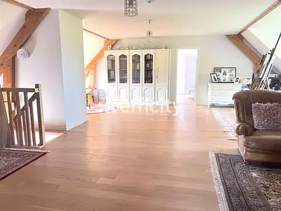 Maison, 240 m²