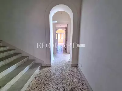 Maison, 818 m²