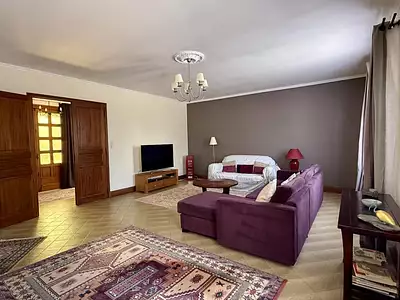 Maison, 782 m²