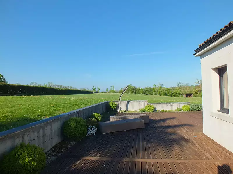 Maison, 730 m²