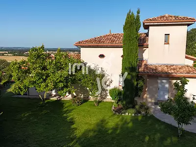 Maison, 197 m²