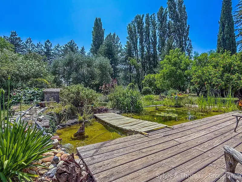 Maison, 326,6 m²