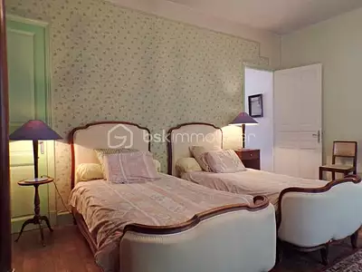 Maison, 260 m²