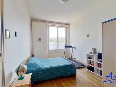 Immeuble, 698 m²