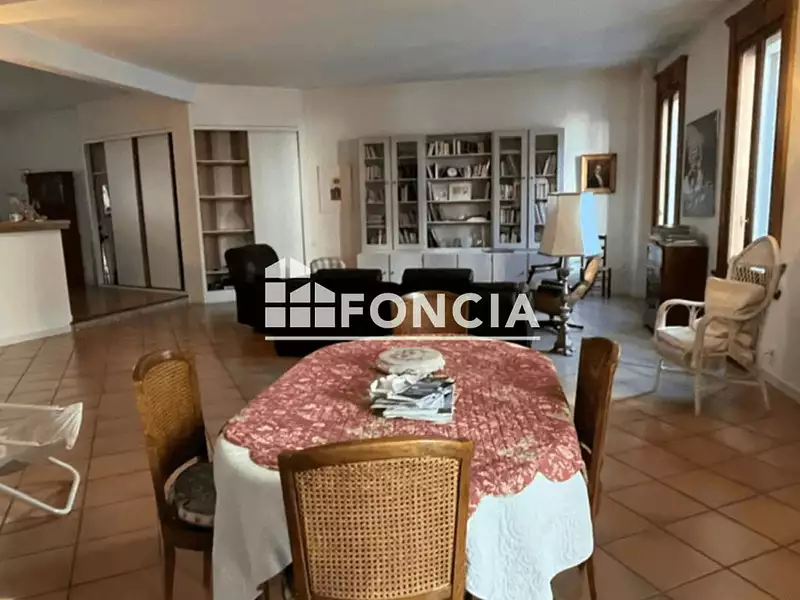Appartement, 158 m²