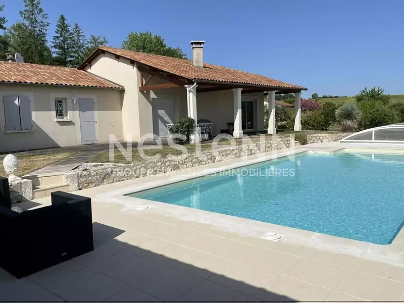 Maison, 176 m²