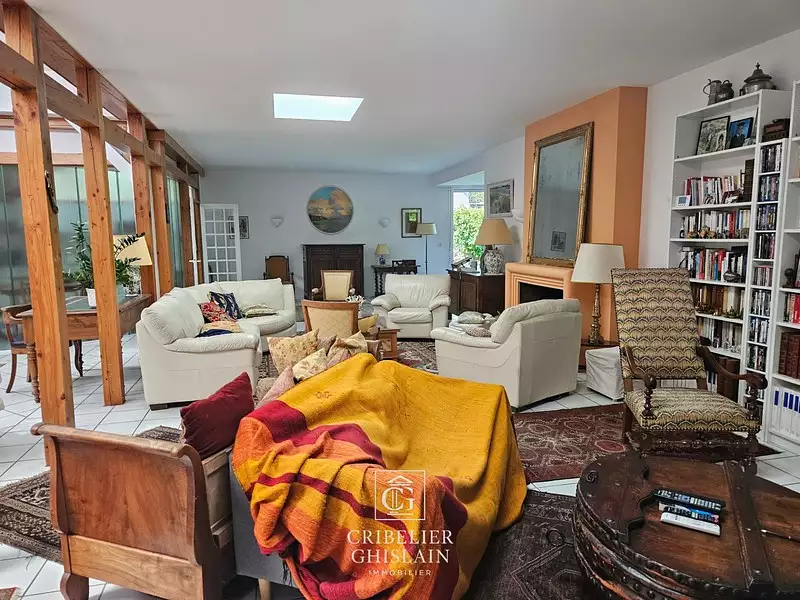 Maison, 248 m²