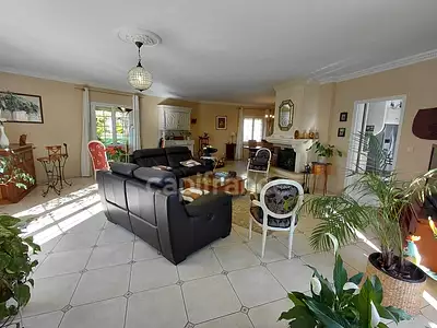 Maison, 295 m²