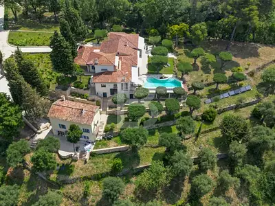 Maison, 390 m²
