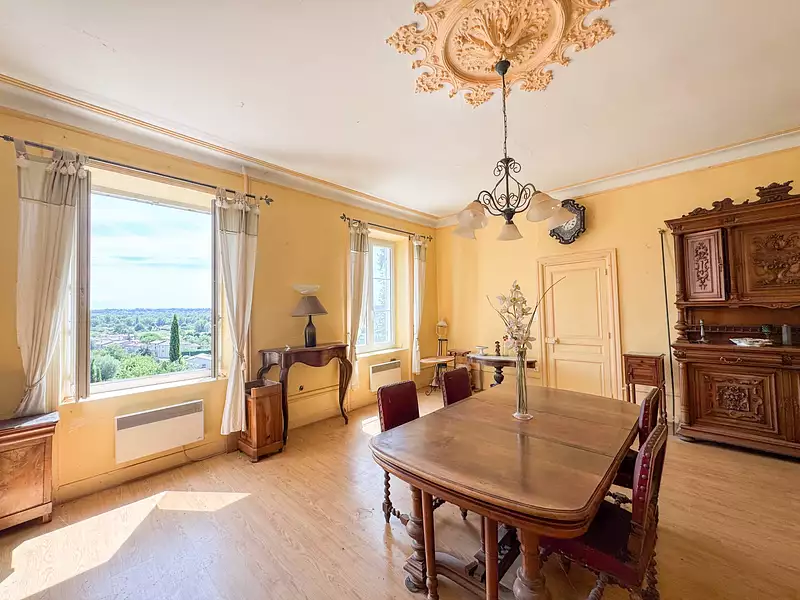 Divers, 650 m²