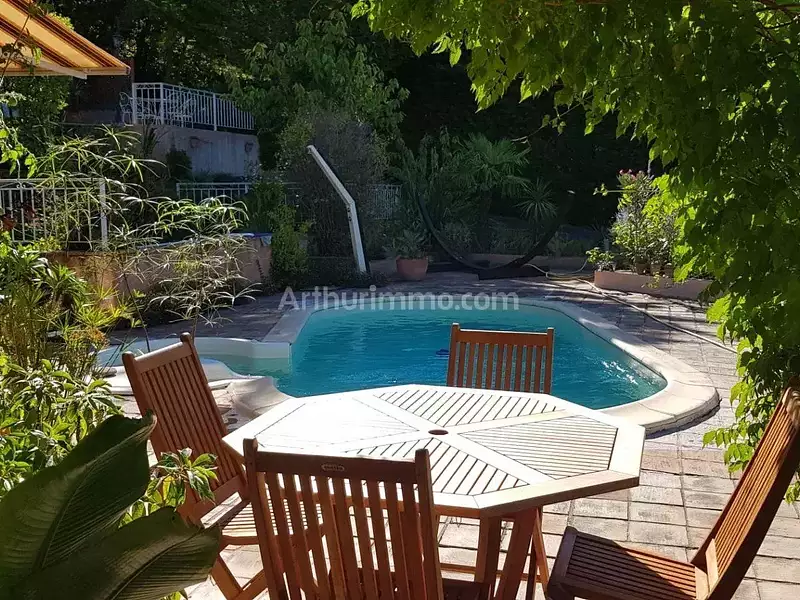 Maison, 350 m²