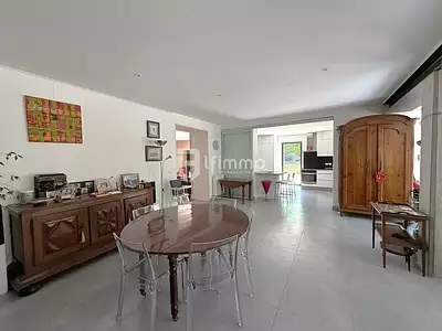 Maison, 281 m²