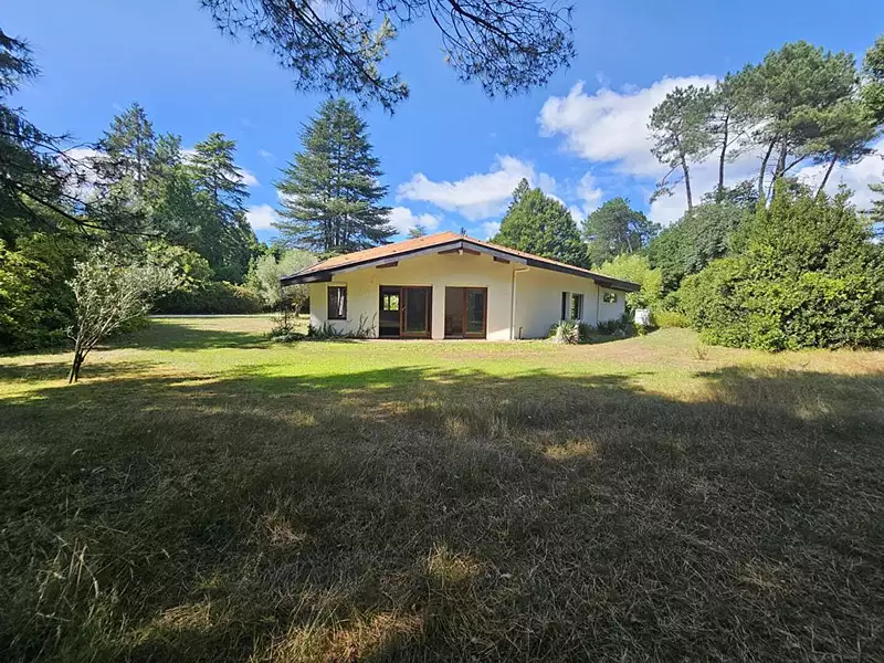 Maison, 225 m²