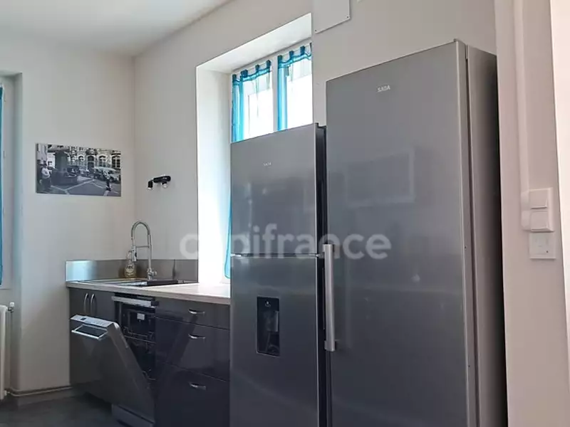 Maison, 1 100 m²