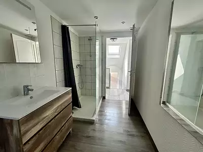 Immeuble, 140 m²