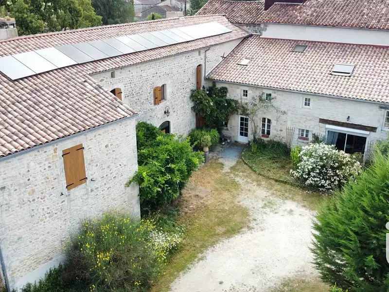 Maison, 379 m²