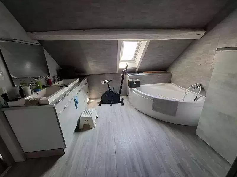 Maison, 215 m²