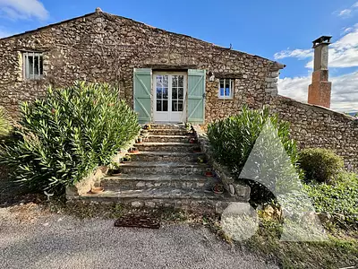 Maison, 640 m²