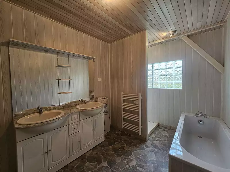 Maison, 310 m²