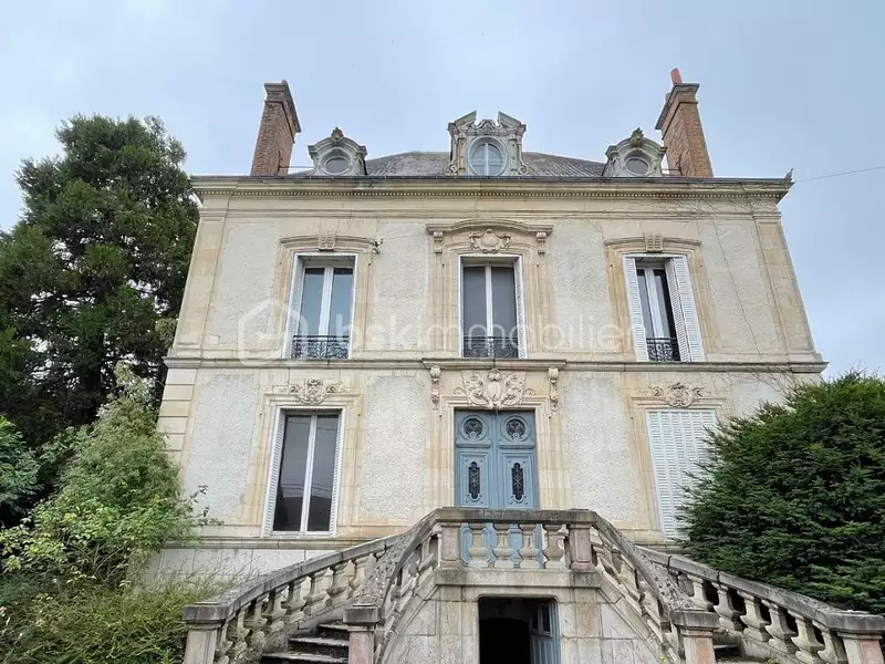 Maison, 335 m²