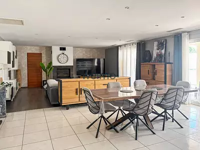 Maison, 330 m²
