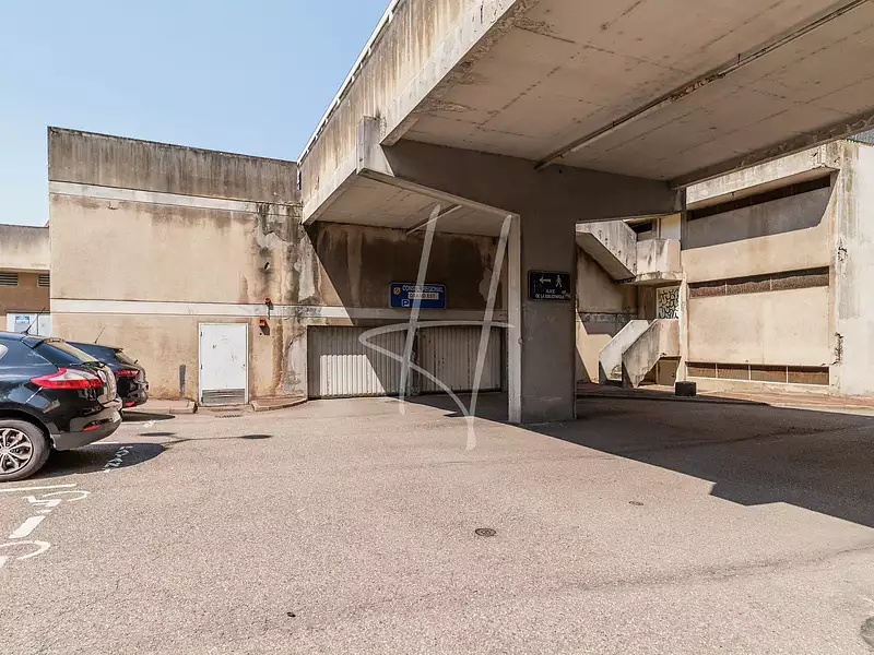 Parking, 13 m²