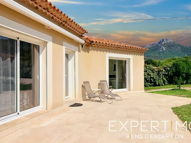 Maison, 220 m²