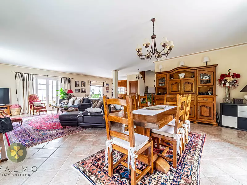Maison, 266 m²