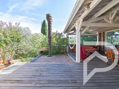 Maison, 242 m²