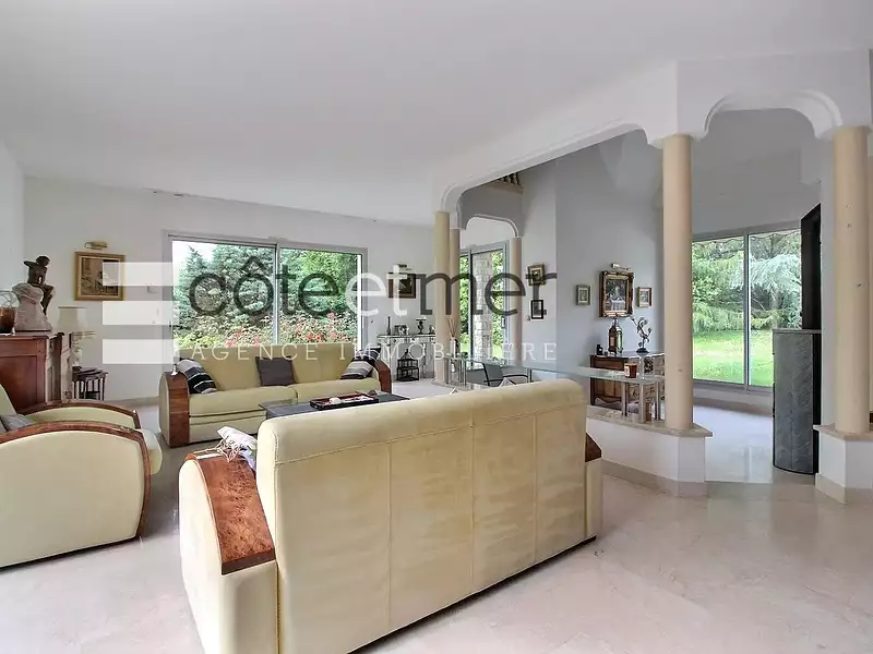 Maison, 272 m²