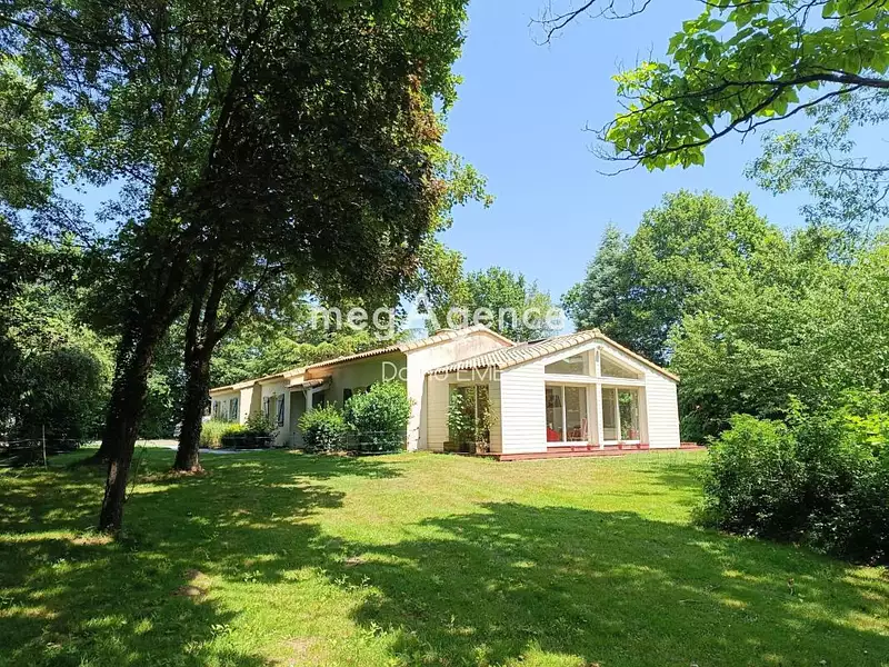 Maison, 205 m²