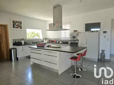 Maison, 207 m²