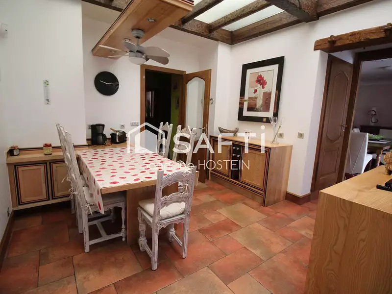 Maison, 206 m²