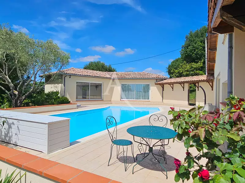 Maison, 310 m²