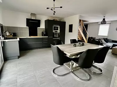 Maison, 115 m²