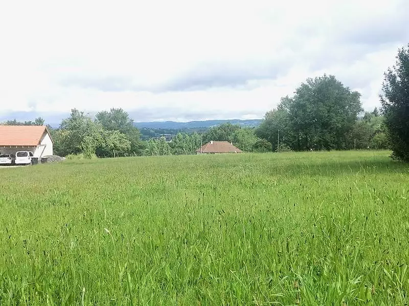 Terrain, 2 300 m²