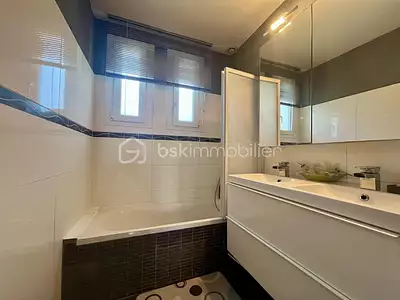Maison, 180 m²
