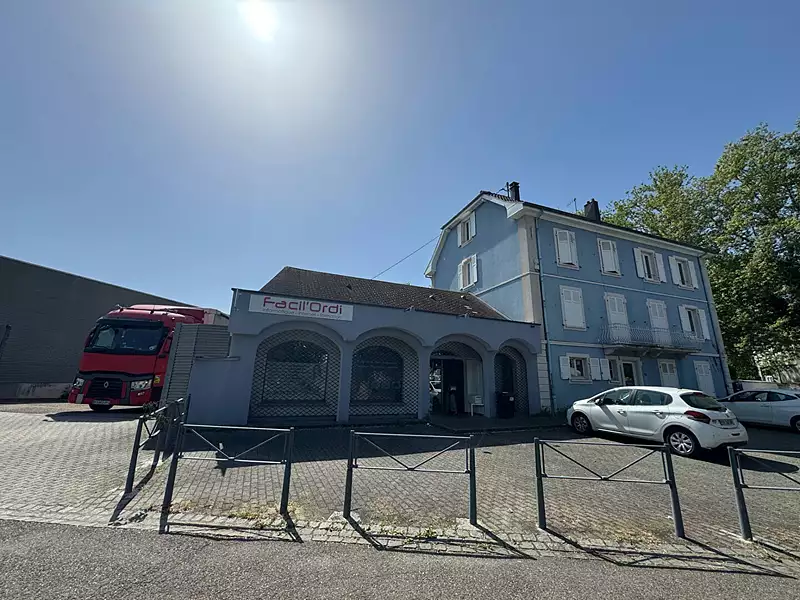 Immeuble, 104,77 m²