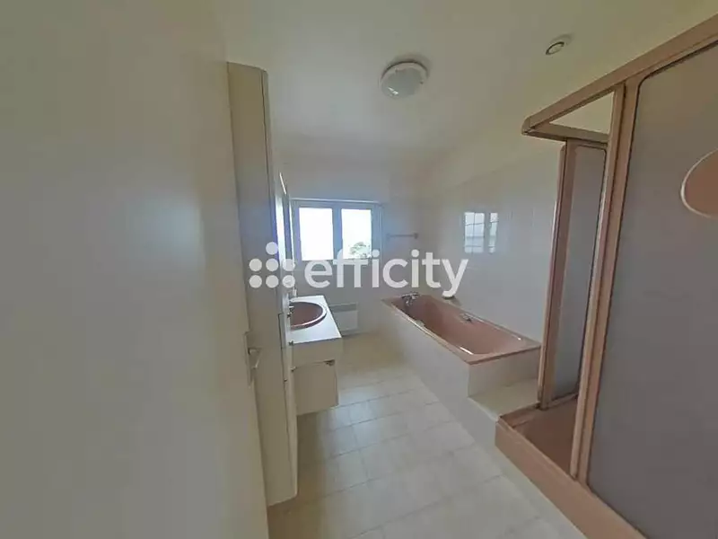 Maison, 130 m²